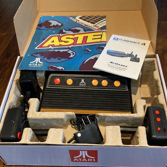 NEW ATARI Flashback 4 Classic Game Console - Picture 4 of 6